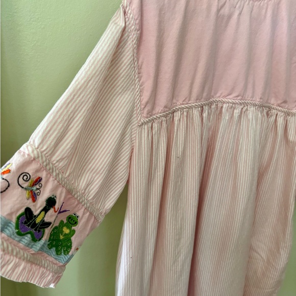Quacker Factory Pink Embroidered Dress cute frog and flower design w/ pockets - Picture 6 of 6